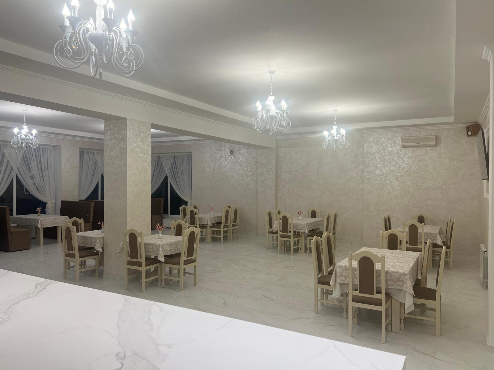 Grand Hotel Mohyliv-Podilskyi Ngoại thất bức ảnh